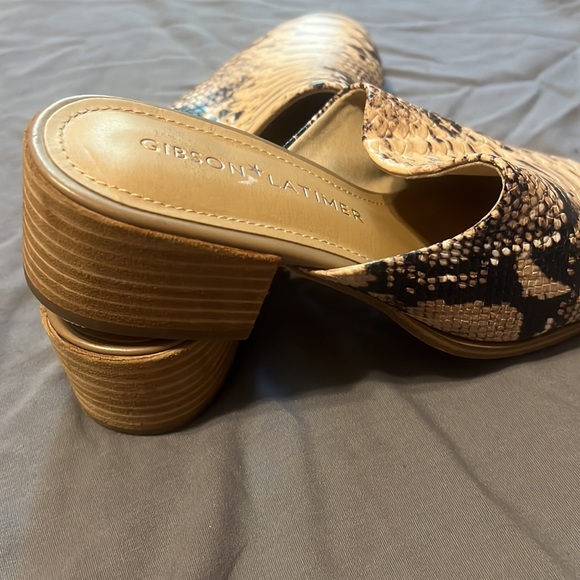 Gibson mules - Picture 2 of 2
